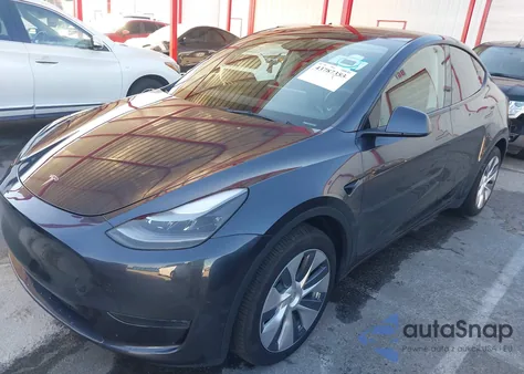 2024 Tesla Model Y Long Range Dual Motor All-Wheel Drive from USA, damaged, VIN 7SAYGDEE8RA233519